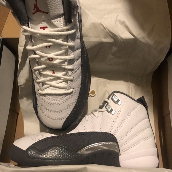 Jordan’s -Retro 12s - Picture 2 of 4